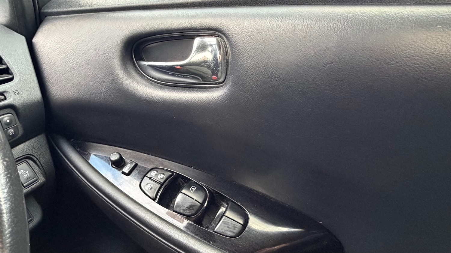 Used Nissan Leaf 2015 for sale - 77304759: Photo 26