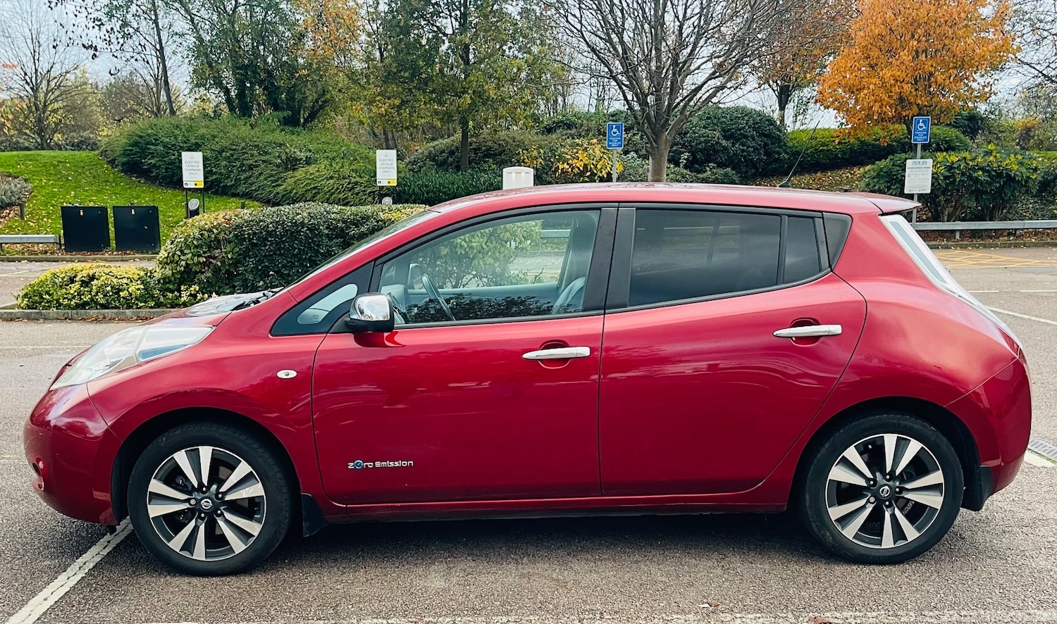 Used Nissan Leaf 2017 for sale - 76526539: Photo 4
