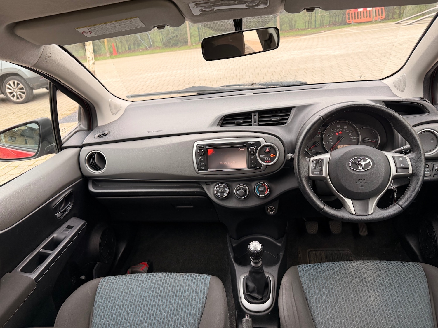 Used Toyota Yaris 2012 for sale - 77562434: Photo 12