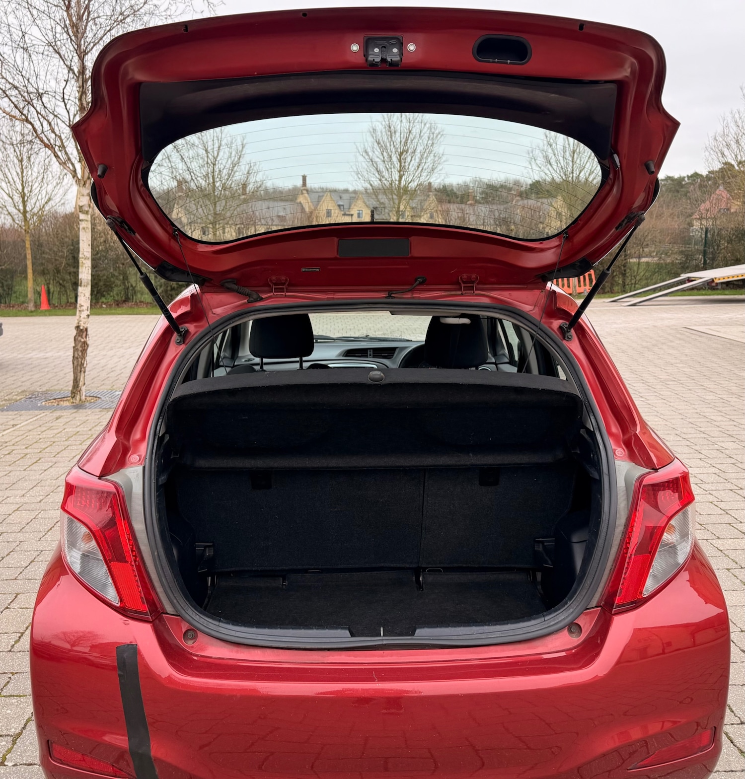 Used Toyota Yaris 2012 for sale - 77562434: Photo 8