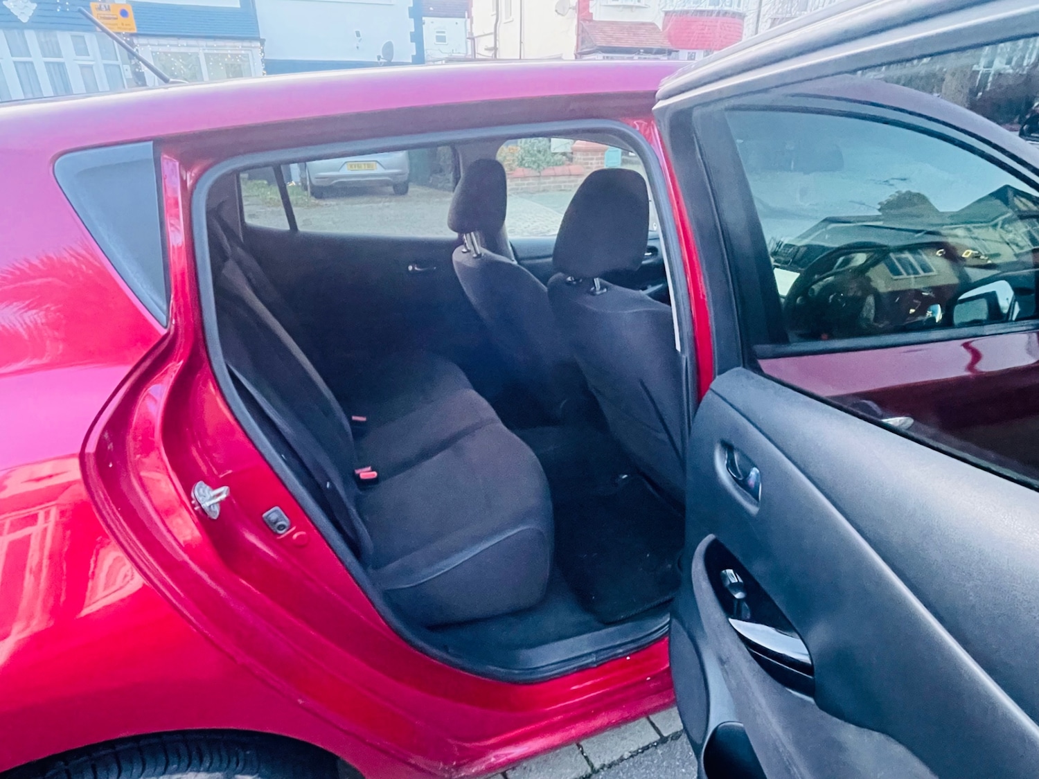 Used Nissan Leaf 2015 for sale - 76941241: Photo 9