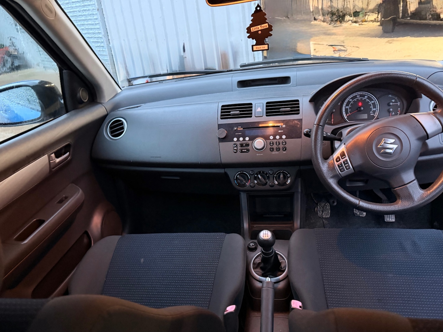 Used Suzuki Swift 2009 for sale - 77319144: Photo 6