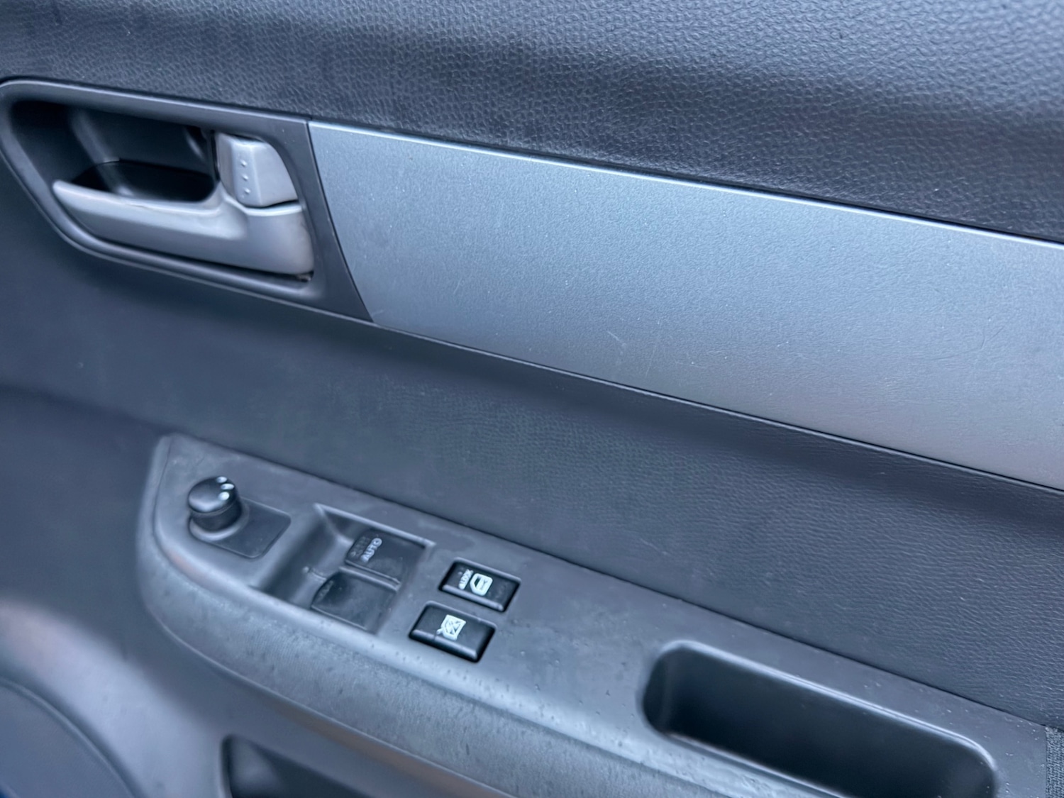 Used Suzuki Swift 2009 for sale - 77319144: Photo 9