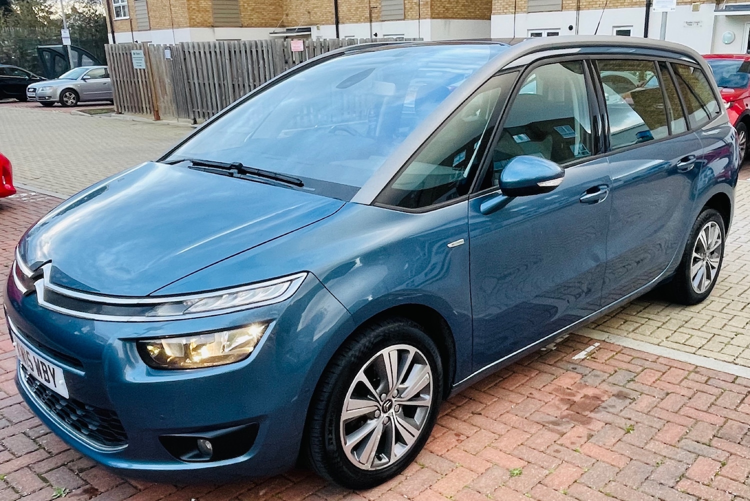 Used Citroen C4 Grand Picasso 2015 for sale - 76269565: Photo 4