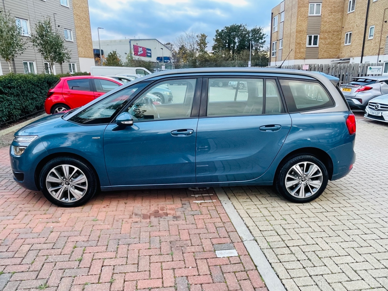 Used Citroen C4 Grand Picasso 2015 for sale - 76269565: Photo 5