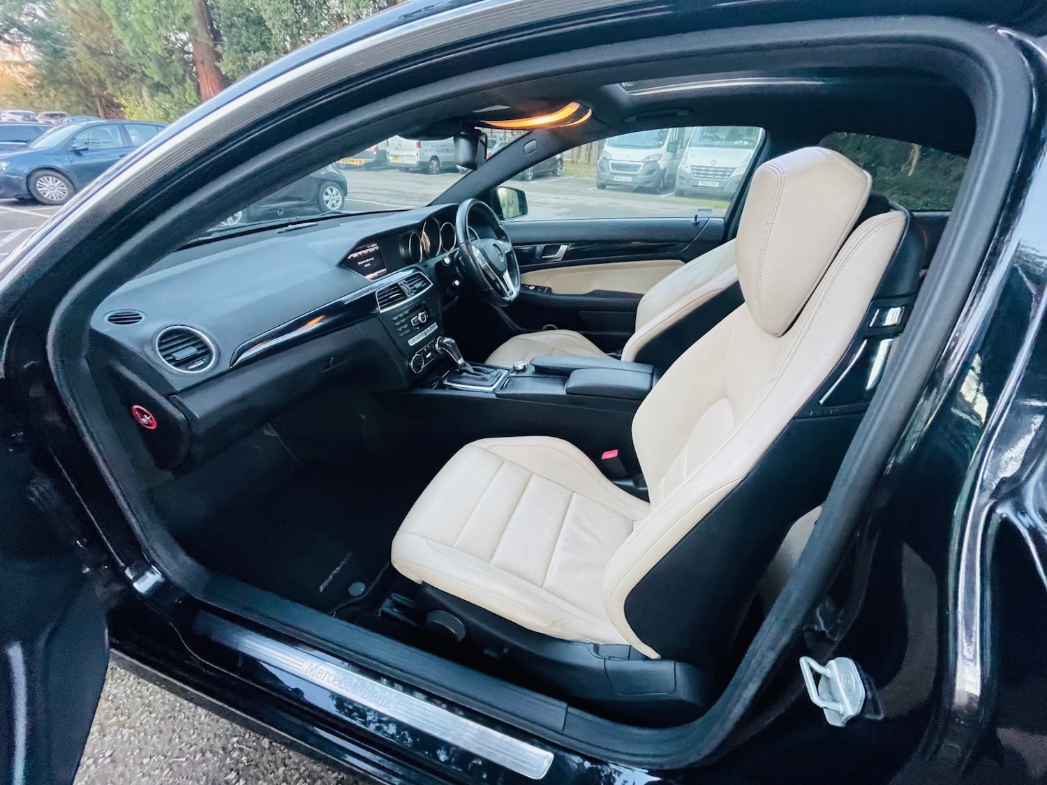 Used Mercedes-Benz C Class 2013 for sale - 76258604: Photo 21