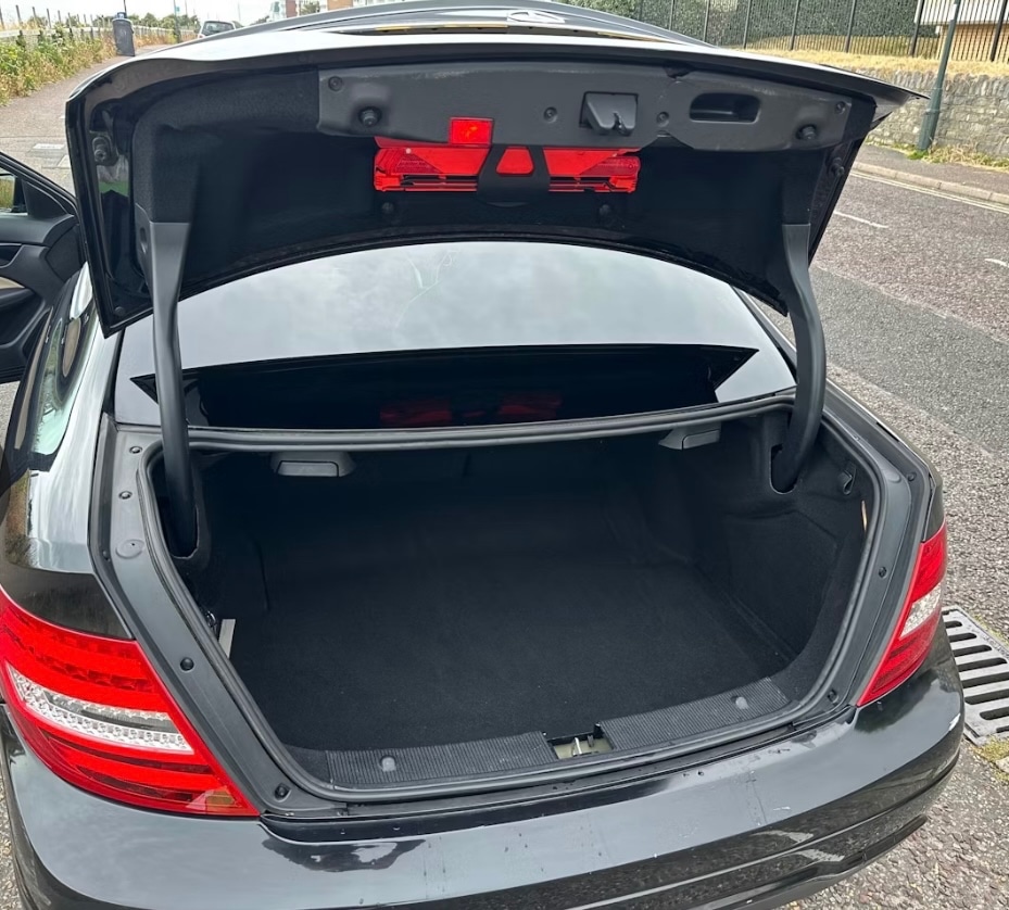 Used Mercedes-Benz C Class 2013 for sale - 76258604: Photo 4