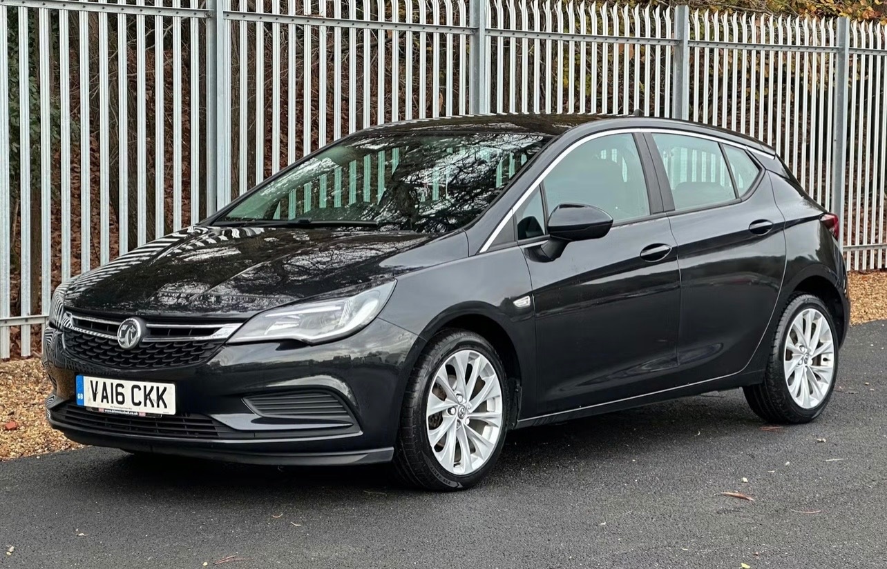 Used Vauxhall Astra 2016 for sale - 76848766: Photo 2