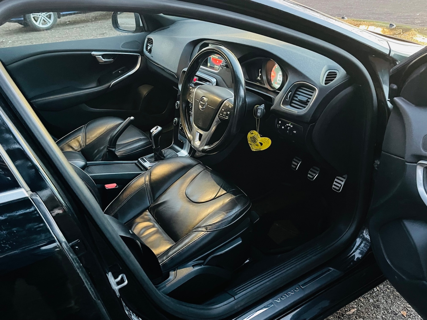 Used Volvo V40 2015 for sale - 76922143: Photo 20