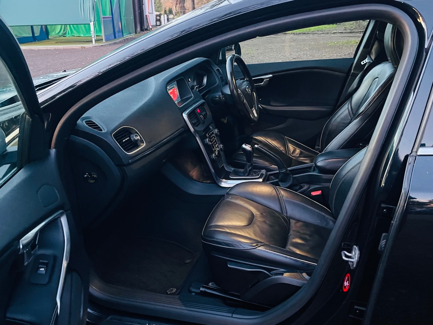 Used Volvo V40 2015 for sale - 76922143: Photo 26