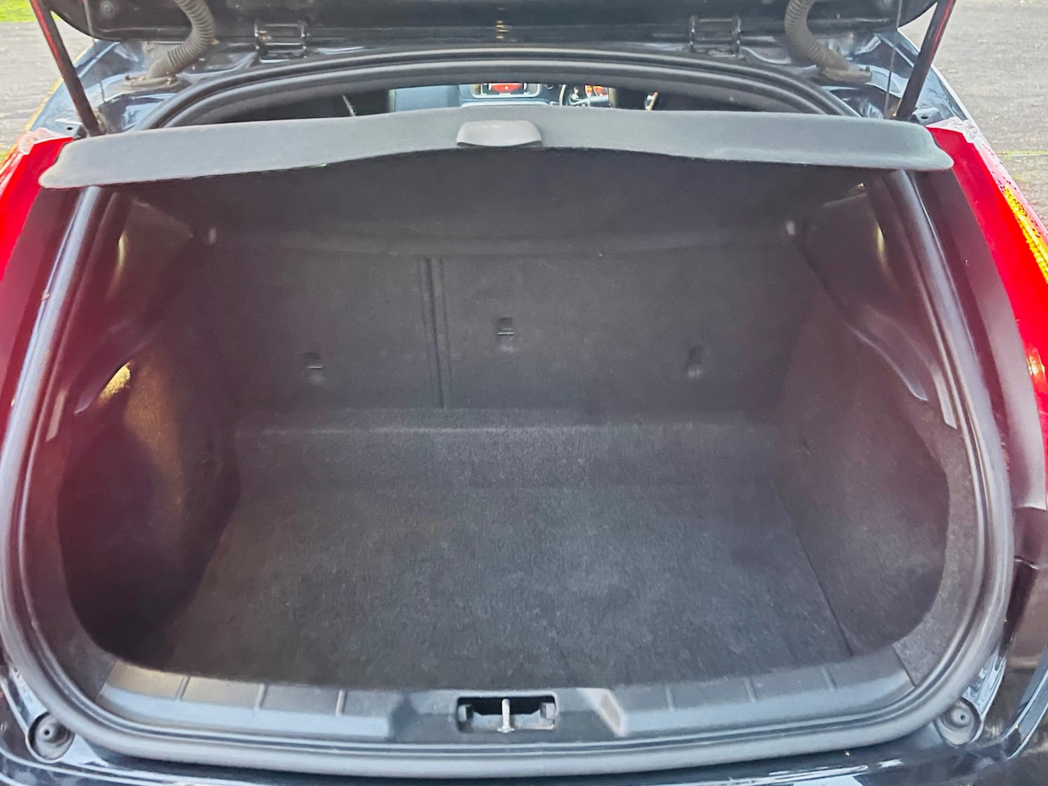 Used Volvo V40 2015 for sale - 76922143: Photo 9