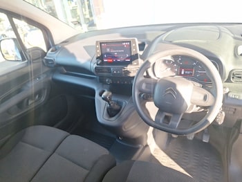 Used Citroen Berlingo 2023 for sale - 76377077: Photo