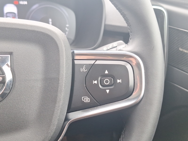 Used Volvo XC40 2022 for sale - 76834315: Photo 17