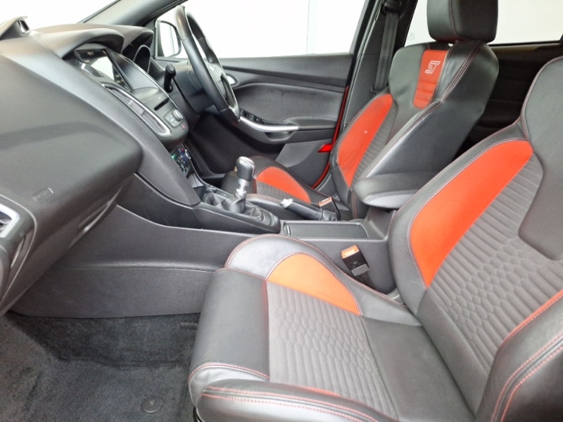 Used Ford Focus 2016 for sale - 77165195: Photo 5