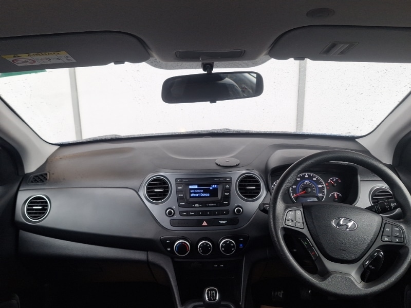 Used Hyundai i10 2017 for sale - 77517865: Photo 2
