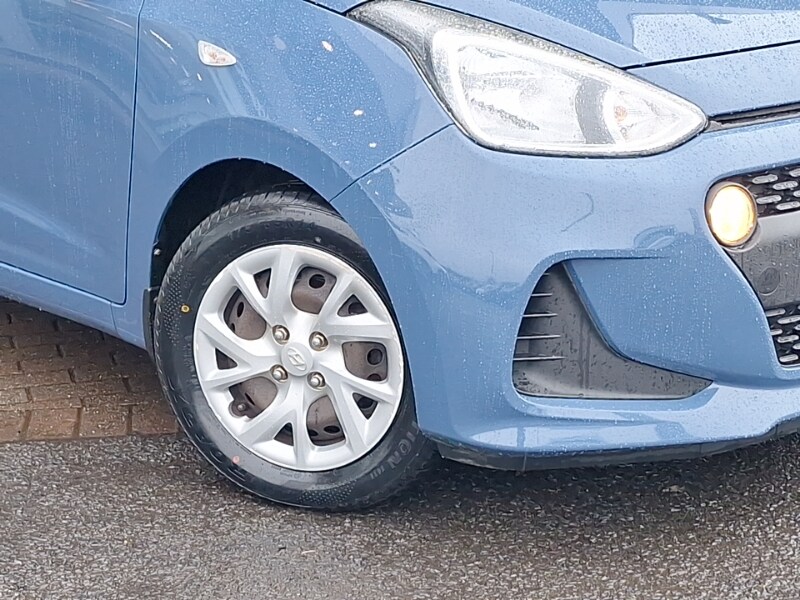 Used Hyundai i10 2017 for sale - 77517865: Photo 9