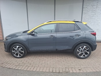 Used Kia Stonic 2023 for sale - 78905624: Photo