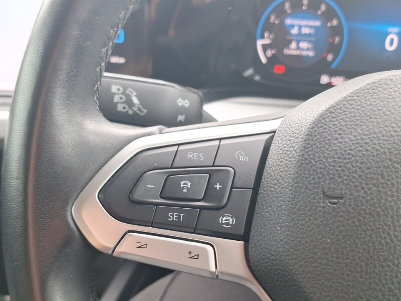 2022 Volkswagen Golf 1.5 TSI Life 5dr Hatchback Petrol Manual - Picture 14 of 19