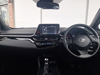 Used Toyota C-HR 2022 for sale - 76628694: Photo