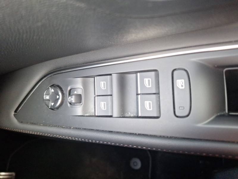 Used Peugeot 3008 2023 for sale - 76325628: Photo 16