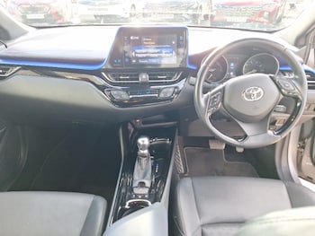 Used Toyota C-HR 2018 for sale - 78023440: Photo