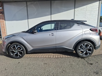 Used Toyota C-HR 2018 for sale - 78023440: Photo