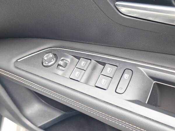 Used Peugeot 3008 2023 for sale - 75675054: Photo 12