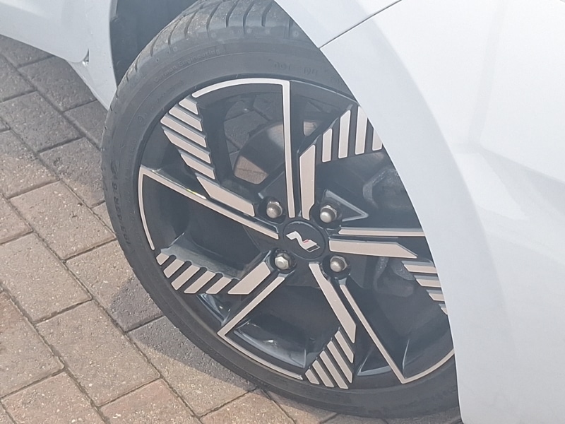 Used Hyundai i10 2023 for sale - 76414390: Photo 9