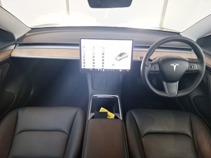 Used Tesla Model 3 2021 for sale - 76540437: Photo 2