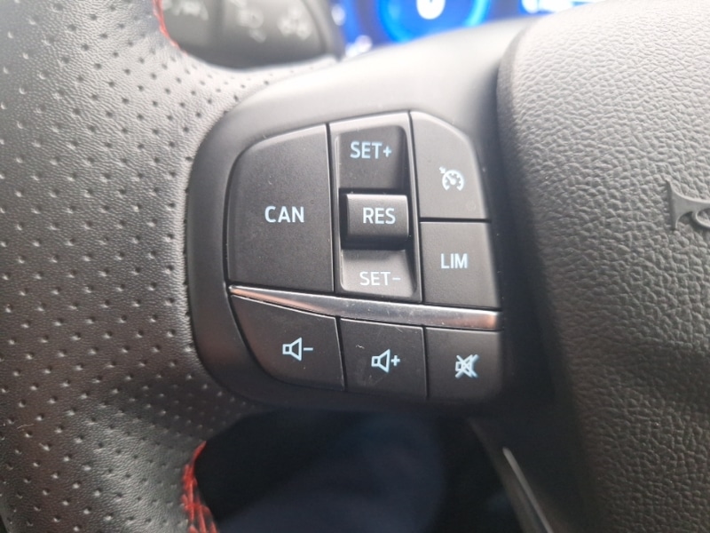 Used Ford Focus 2023 for sale - 76543271: Photo 17