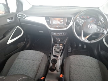 Used Vauxhall Crossland 2021 for sale - 76187999: Photo 2