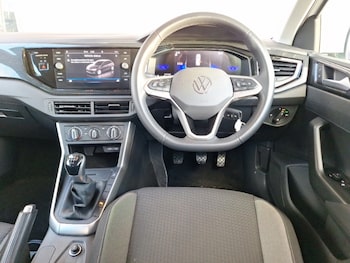 Used Volkswagen Polo 2023 for sale - 76963990: Photo