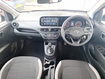 Used Hyundai i10 2023 for sale - 78439838: Photo