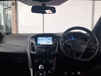 Used Ford Focus 2017 for sale - 77418792: Photo