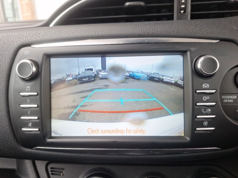 Used Toyota Yaris 2019 for sale - 77999430: Photo 11