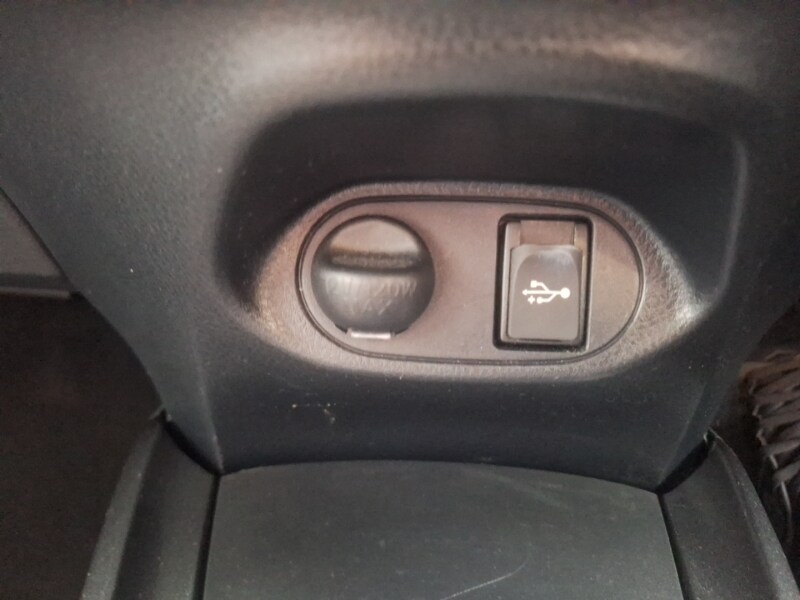 Used Toyota Yaris 2019 for sale - 77999430: Photo 19