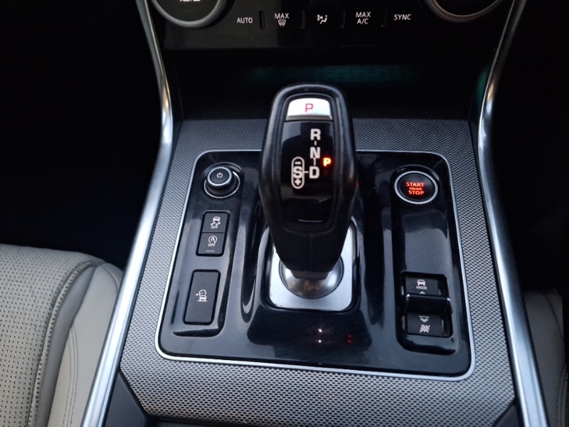 Used Jaguar XE 2019 for sale - 77921873: Photo 19