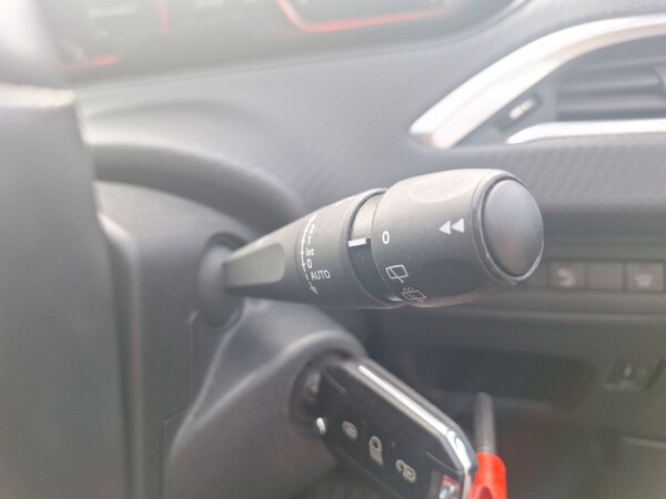 Used Peugeot 2008 2019 for sale - 76183572: Photo 15