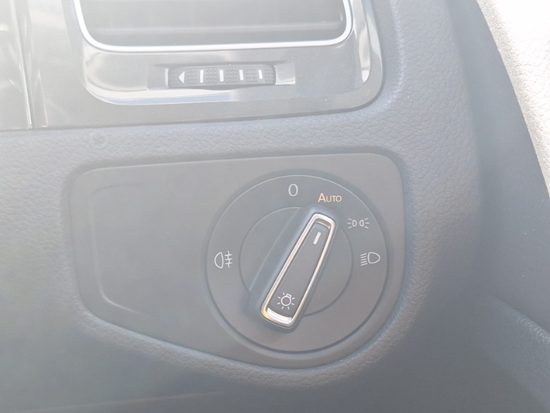 Used Volkswagen Golf 2017 for sale - 76354575: Photo 12