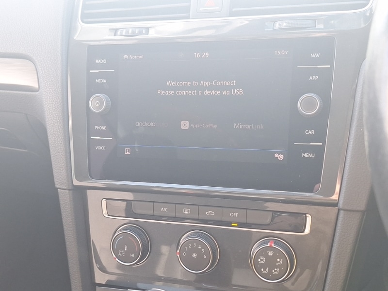 Used Volkswagen Golf 2017 for sale - 76354575: Photo 19