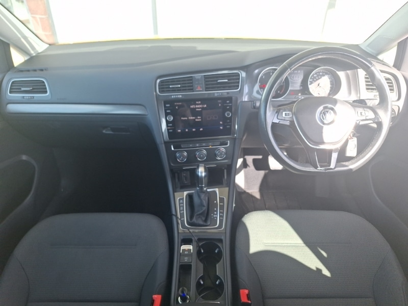 Used Volkswagen Golf 2017 for sale - 76354575: Photo 2