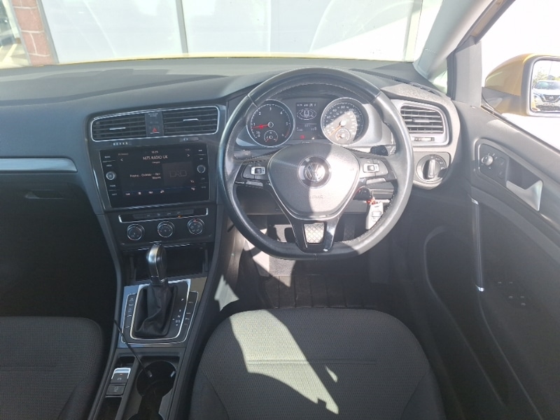 Used Volkswagen Golf 2017 for sale - 76354575: Photo 7