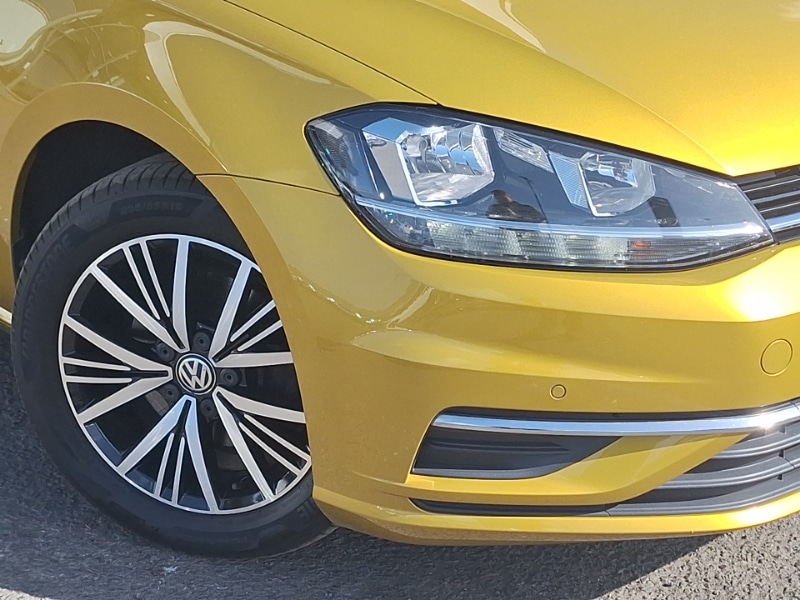 Used Volkswagen Golf 2017 for sale - 76354575: Photo 9