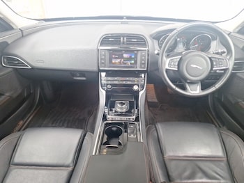 Used Jaguar XE 2018 for sale - 78642345: Photo