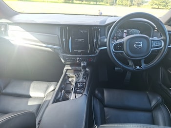 Used Volvo V90 2018 for sale - 75684492: Photo