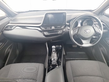 Used Toyota C-HR 2018 for sale - 79139193: Photo