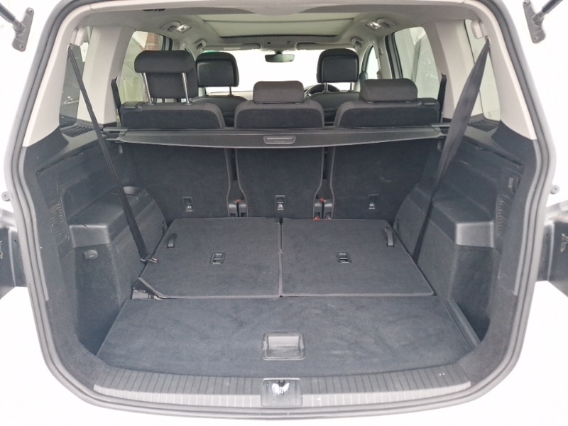 Used Volkswagen Touran 2018 for sale - 77439327: Photo 8