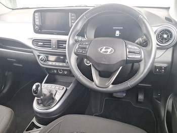 Used Hyundai i10 2024 for sale - 76195770: Photo 2