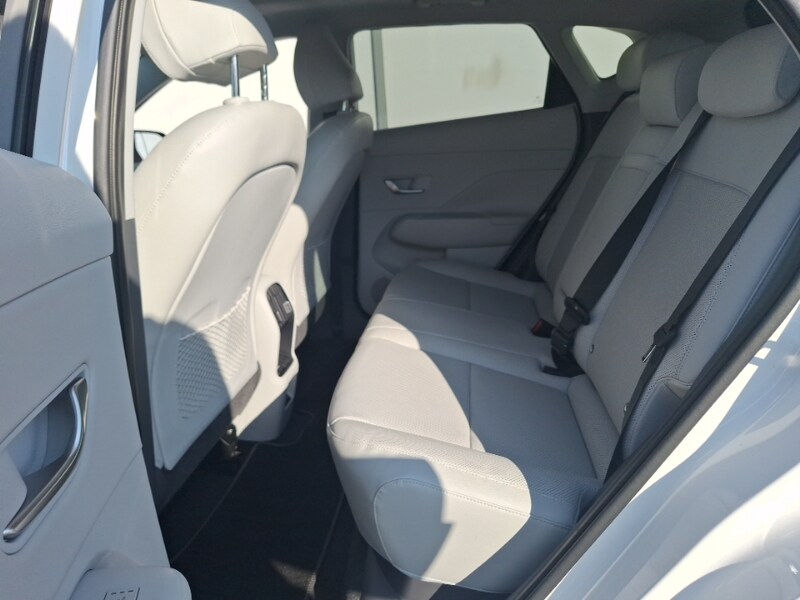 Used Hyundai KONA 2024 for sale - 76543192: Photo 6