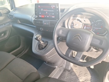 Used Citroen Berlingo 2023 for sale - 76229944: Photo 2
